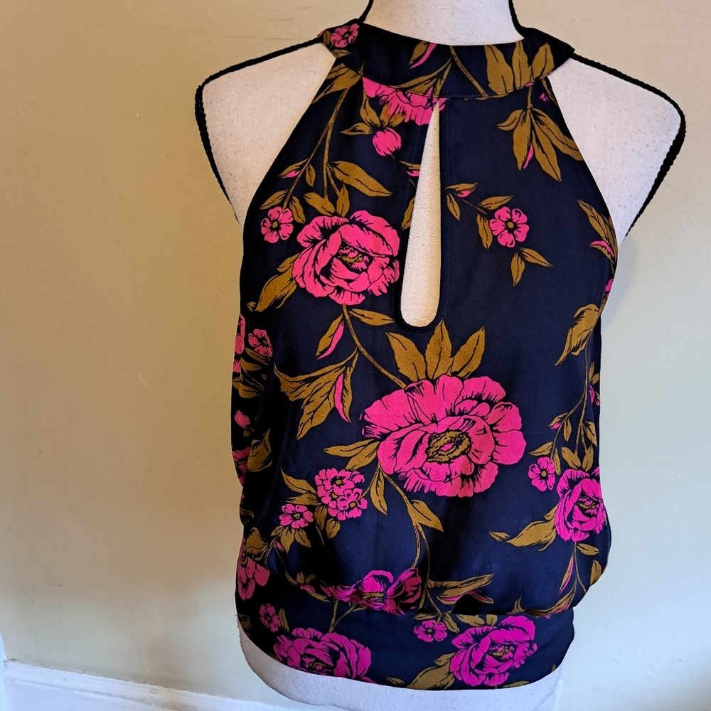 Express sleeveless top.